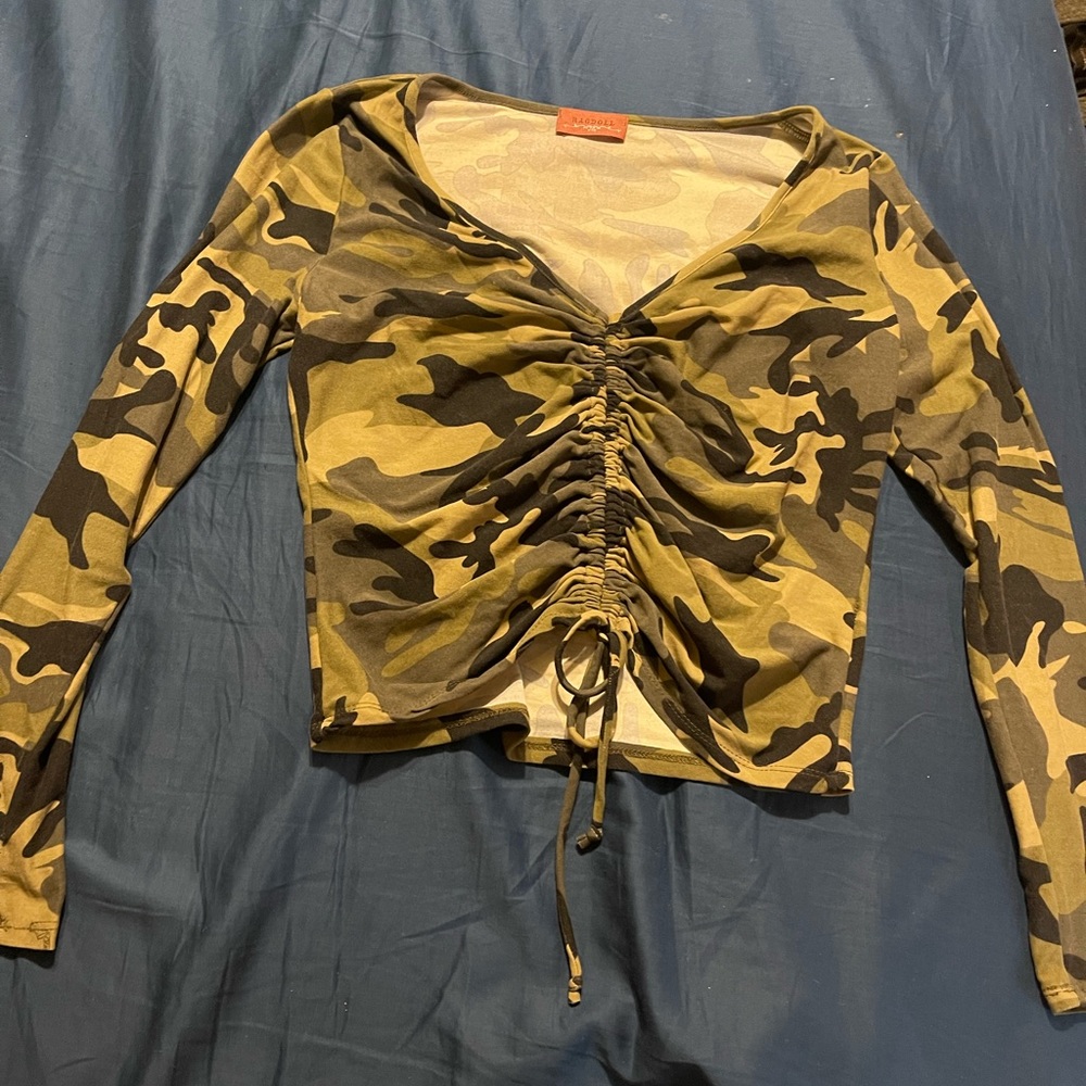 Long sleeve camo